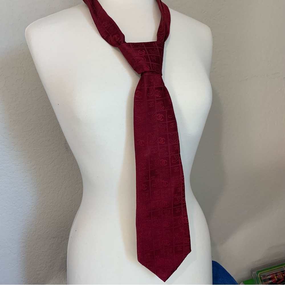 Red Chanel Tie
